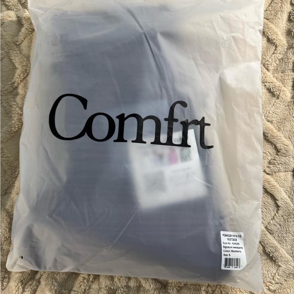 Brand new authentic Comfrt Signature matching set in Blackberry, size Small - Picture 7 of 7